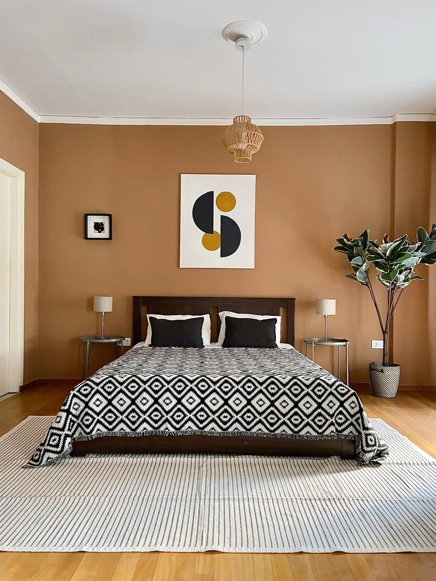 Comfy And Spacious Two Bedroom Apartment With Balcony Athens Exterior photo